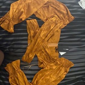 Silk Fashion Nova top!